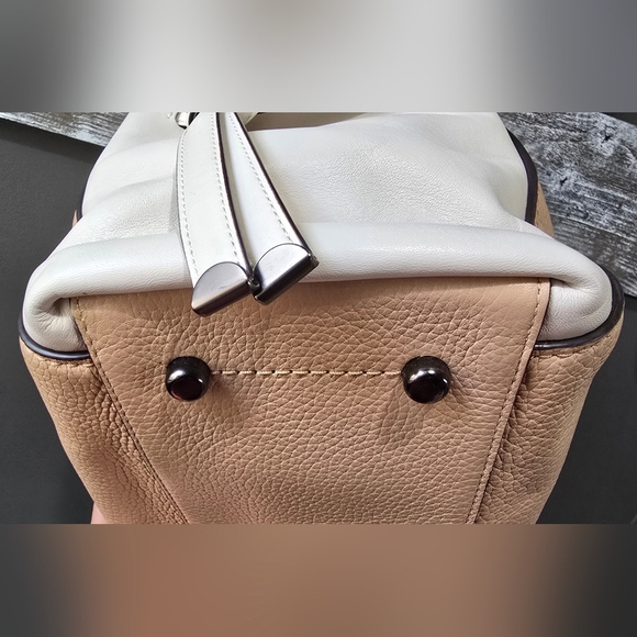 Coach 1941 Shadow Carryall V5 Beechwood Satchel (68005) - Picture 7 of 12